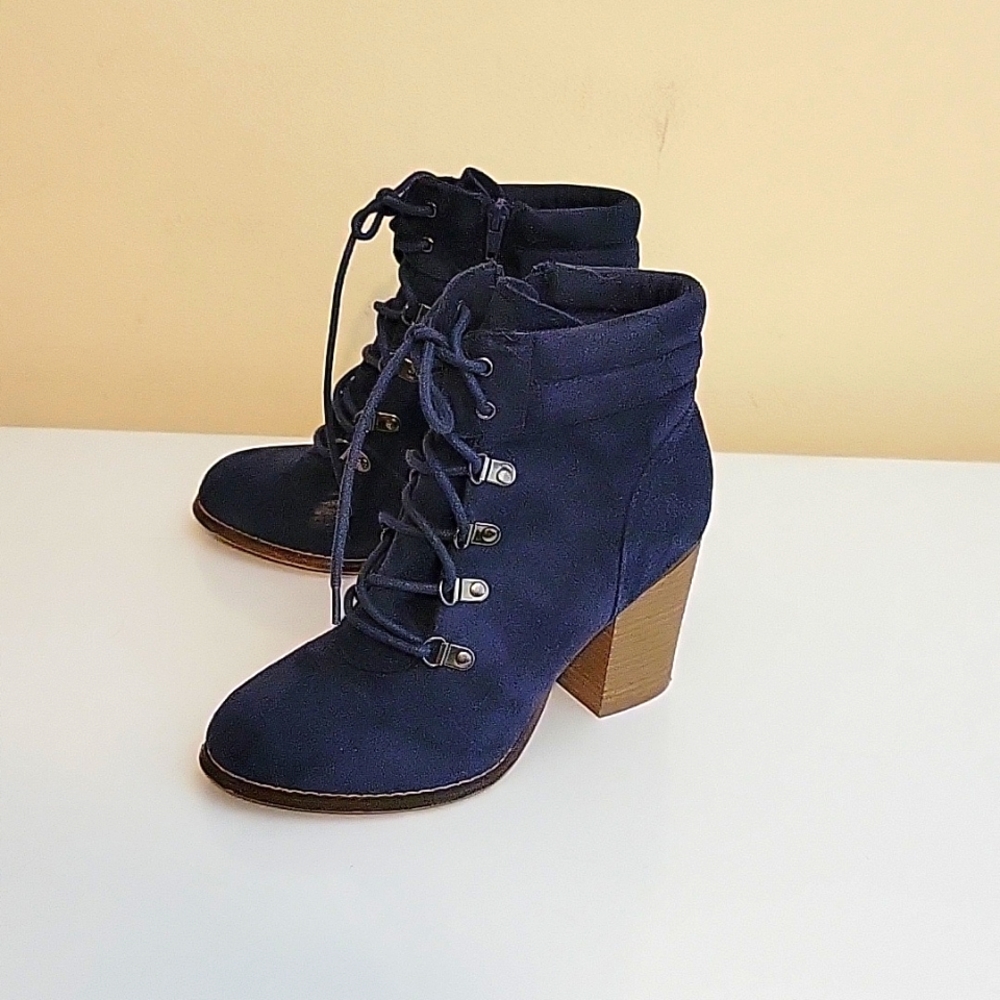 Candies Blue suede lace up side zip heeled  booties sz 7.5